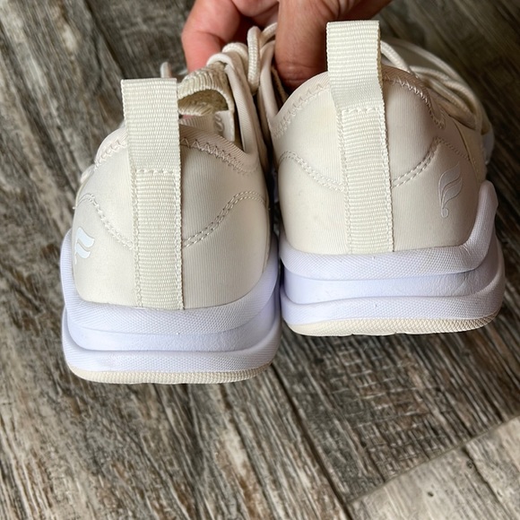 🌟Fabletics 🌟Brookside 🌟Performance
Sneaker, 9 - Picture 9 of 13